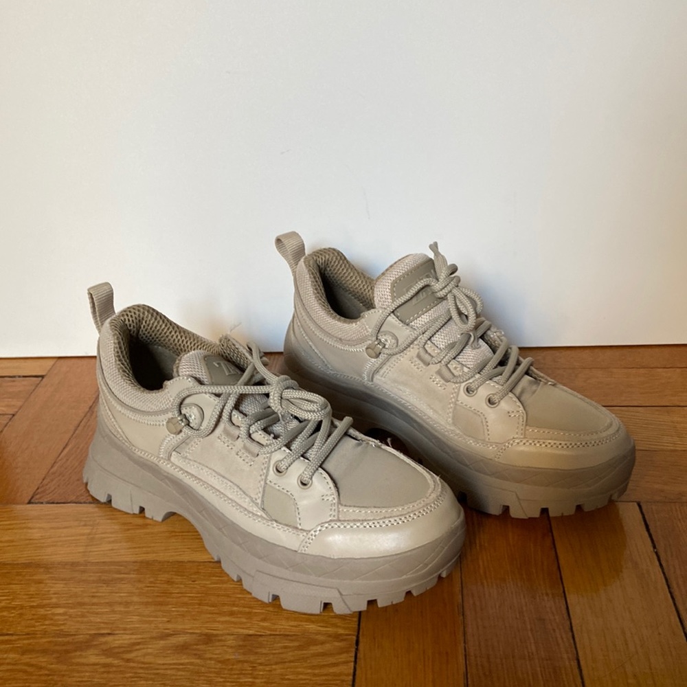 Zara Chunky Sneakers Beige